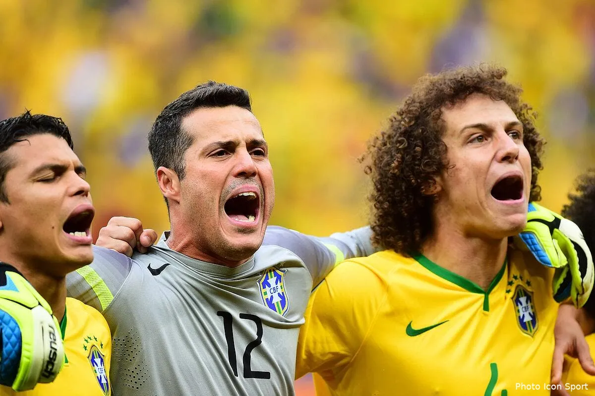 julio cesar heros du bresil et homme du match iconsport ppg 230614 04 2086273