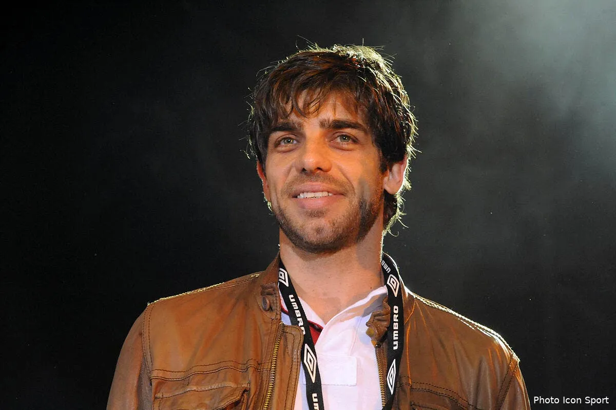 juninho ne regrette pas d avoir demande le smic iconsport jpt270309 01 6121662