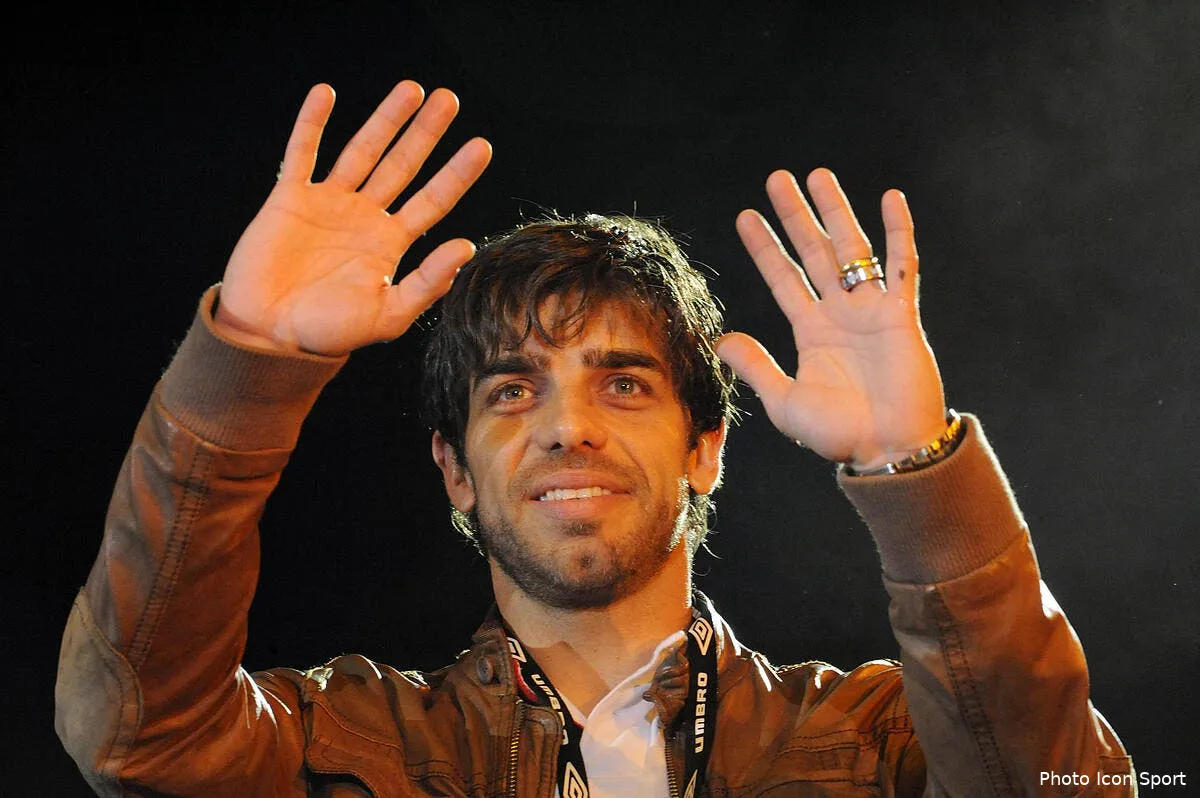 juninho se distingue une derniere fois au qatar iconsport jpt 270309 22 0119805