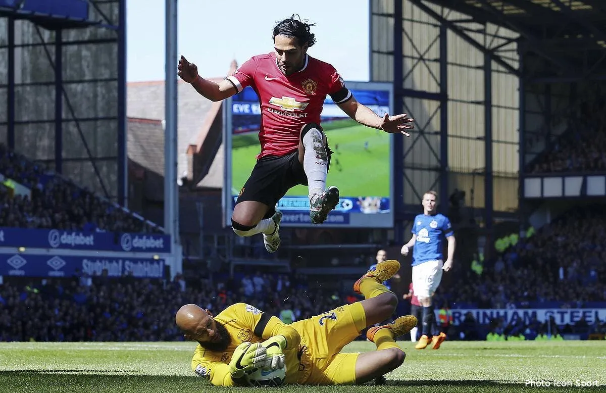 juninho se lache et veut du falcao ou du remy a l ol iconsport bpi 260415 12 08112337