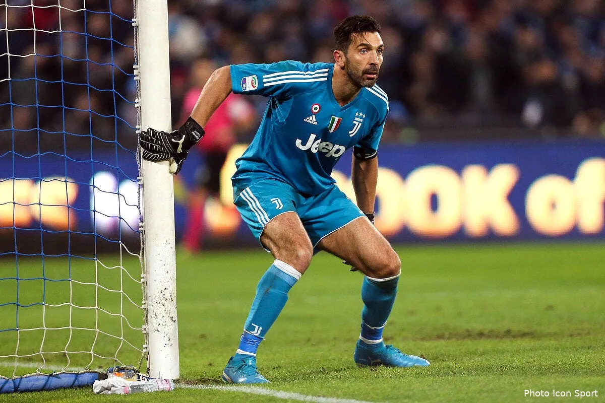 juventus a 40 ans buffon demande une rallonge la saison de trop iconsport icon liv 011217 08 03207879