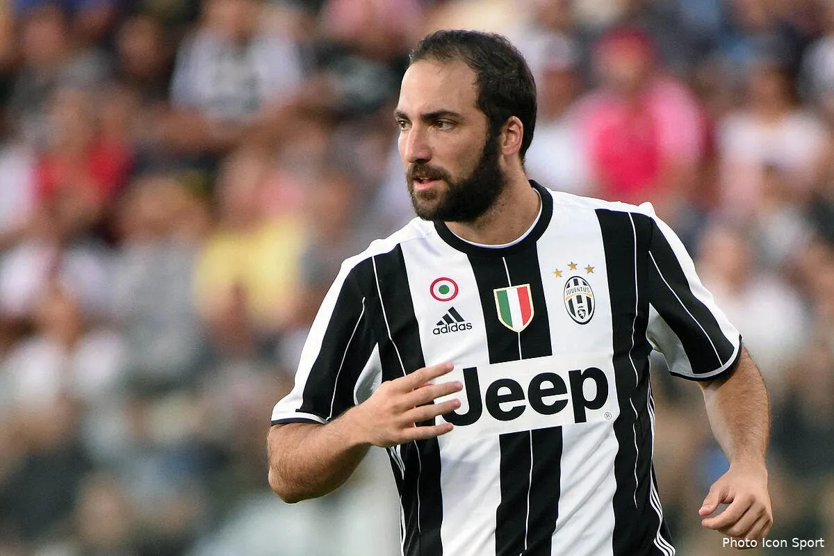 juventus fiorentina 2 1 le gros higuain vous salue bien iconsport ipp 140816 29 15152334
