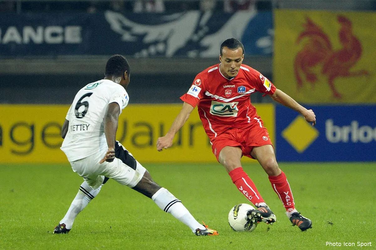 kadir a l om c est fait pour valenciennes iconsport por 210312 66 0846749