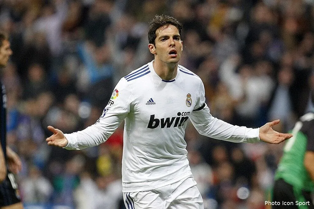 kaka estime avoir une dette envers le real madrid 70017 17934