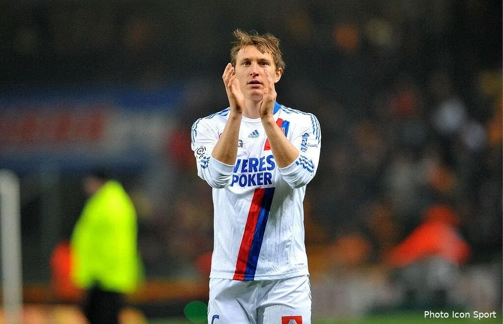 kallstrom a le cul entre deux chaises a l ol 63062 12189