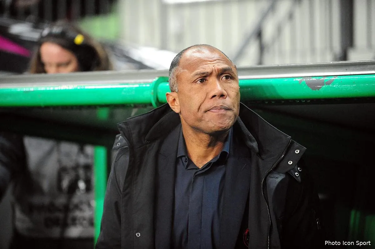 kombouare deja remercie par al hilal iconsport jpt 211211 74 0148965