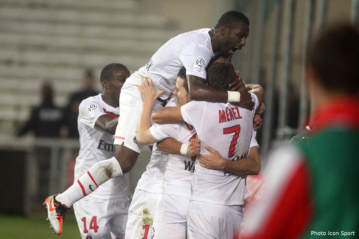 kombouare un entraineur comble au psg iconsport guyy 240911 01 1325162