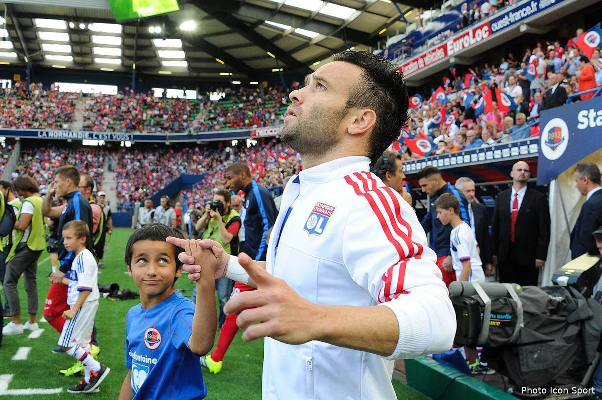 l accueil du velodrome valbuena va bien le gerer assure l ol iconsport nlg 290815 17 185121053