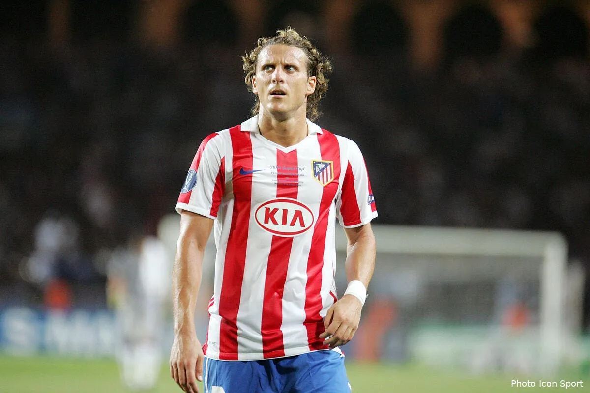 l agent de forlan dement tout contact avec le psg iconsport gri 270810 33 0420476