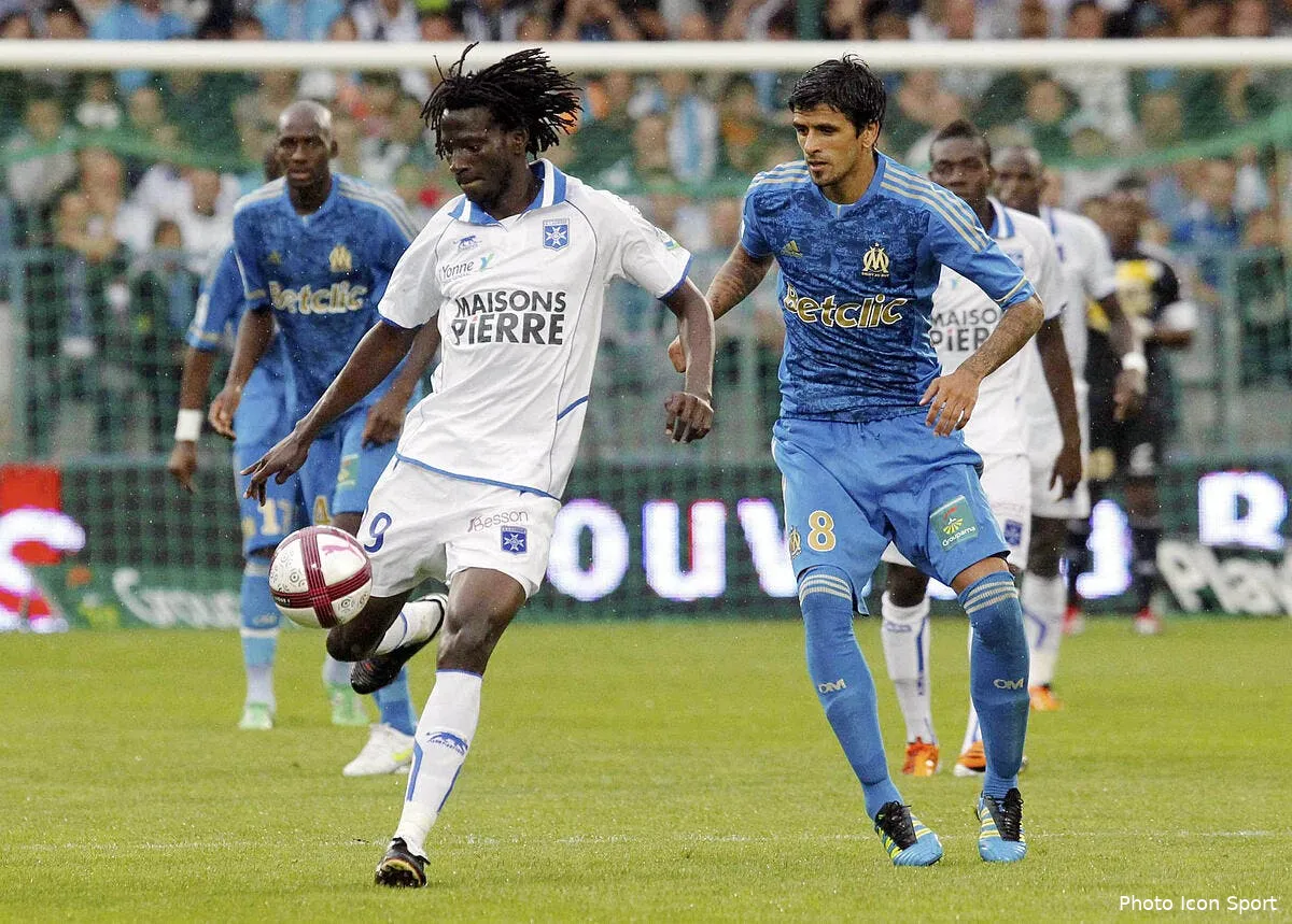 l agent de ndinga entre dans la danse iconsport lai 140811 63 7023368