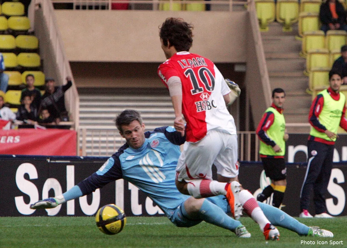 l agent de park calme le jeu avec lille iconsport aim090411 01 15724038