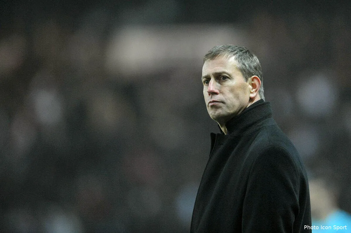 l ancien coach de l ol de l asse et de l om reve d or avec le qatar iconsport win 131209 88 0735818