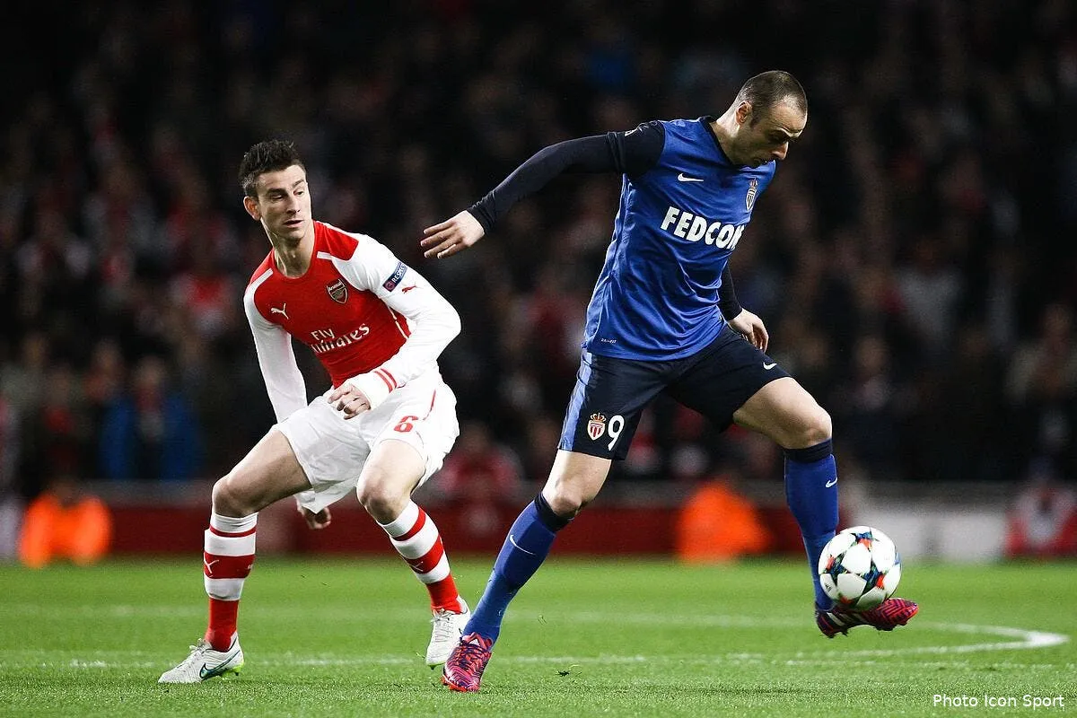 l asm a la meme capacite que le psg constate menes berbatov 8105239