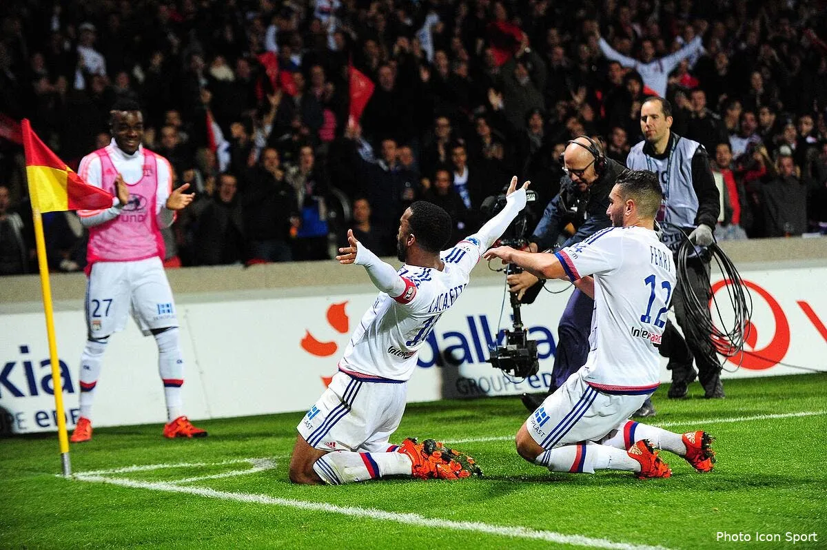 l asse a une autre excuse sur le premier but de lacazette iconsport jpt 081115 02 03125469