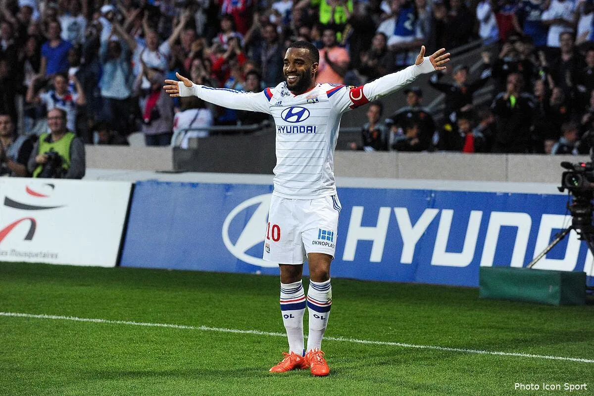 l asse arrive lacazette et l ol se frottent les mains iconsport jpt 150415 05 06 1109057