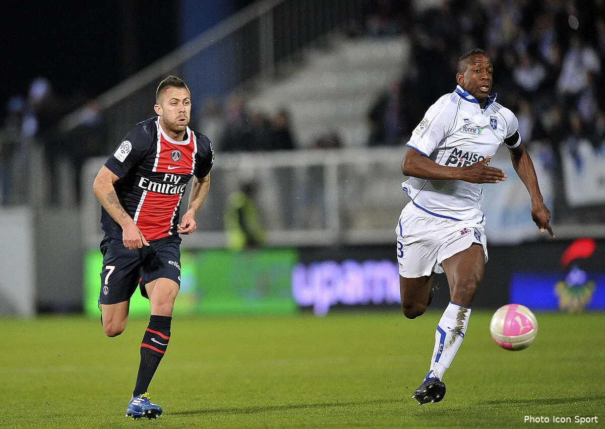 l asse cherche un joker defensif du cote d auxerre iconsport per 150412 90 2240756
