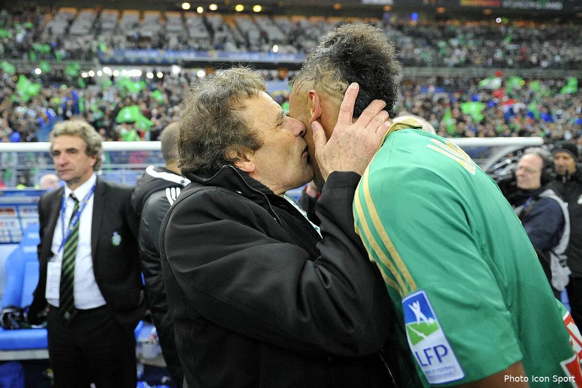 l asse confirme qu aubameyang va signer a dortmund iconsport noe 200413 58 15360691