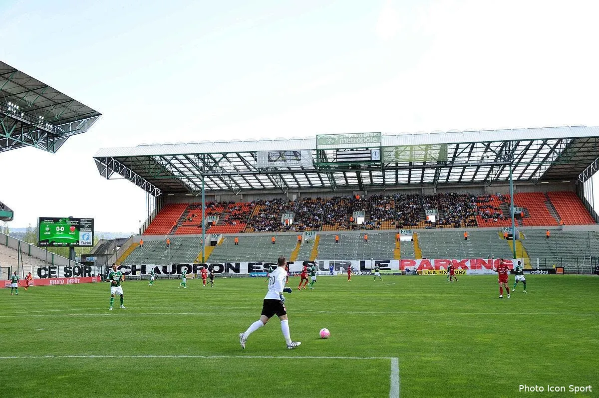 l asse decide de rouvrir ses kops face a l om iconsport jpt 290412 01 0434697