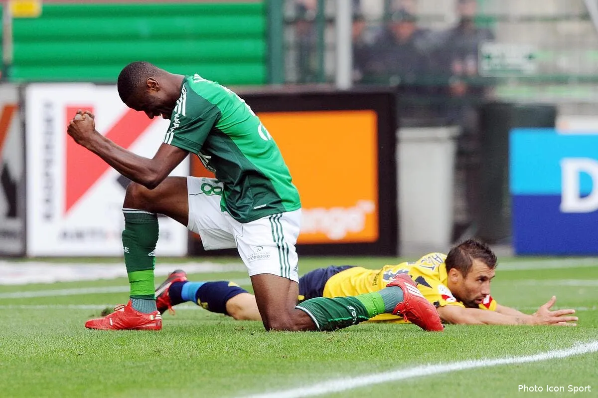 l asse pourrait desormais licencier sanogo et monsoreau iconsport jpt140810 01 0031828