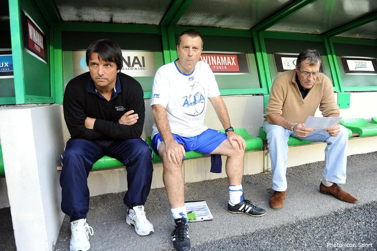 l asse s offre le directeur du centre de formation d auxerre iconsport jpt 011011 25 7635396