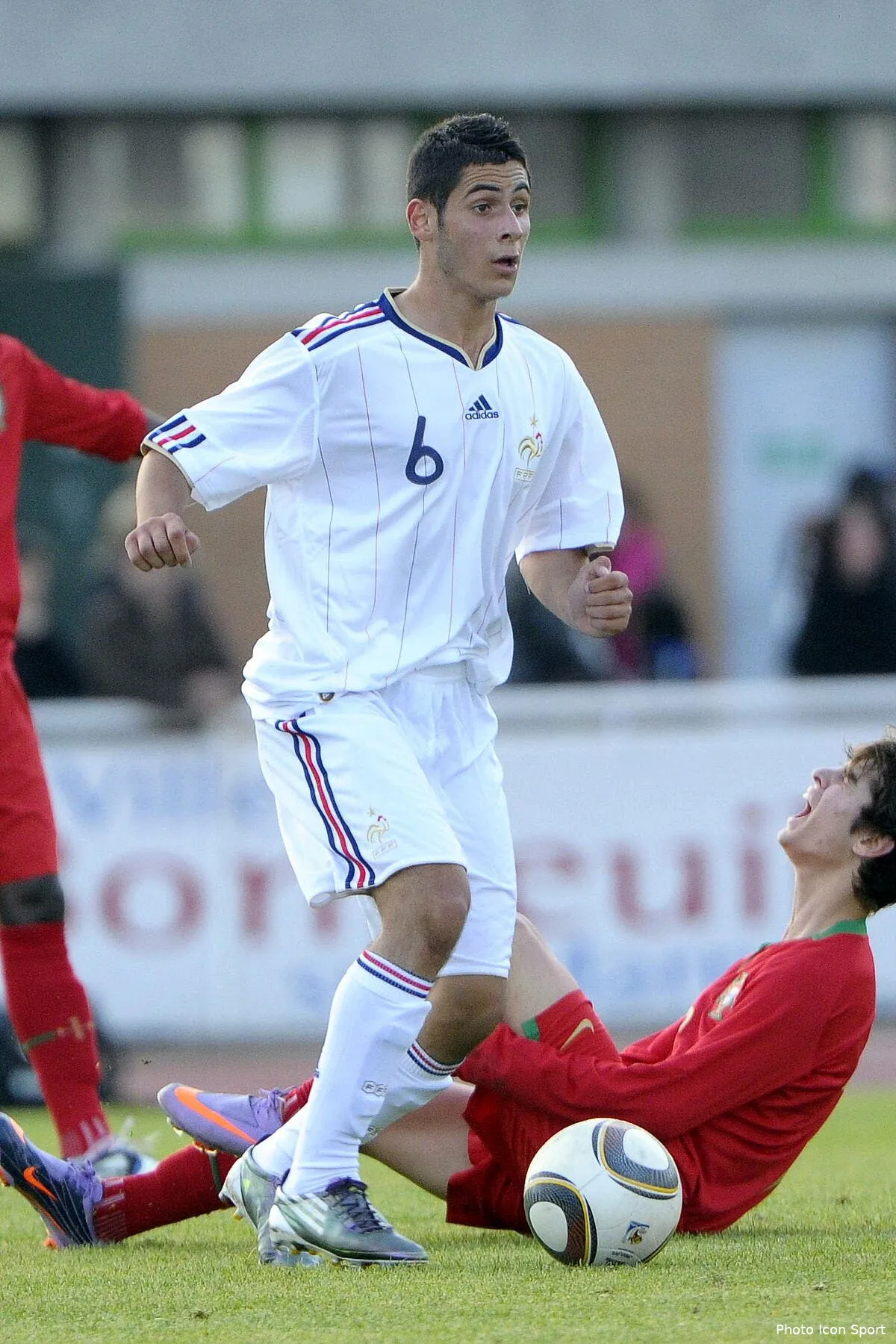 l asse se fait chiper un de ces joyaux par dortmund iconsport por301010 01 4257185