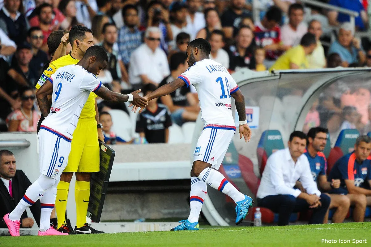 l attaque de l ol avec lacazette c est pas terrible avoue beauvue beauvue lacazette121081