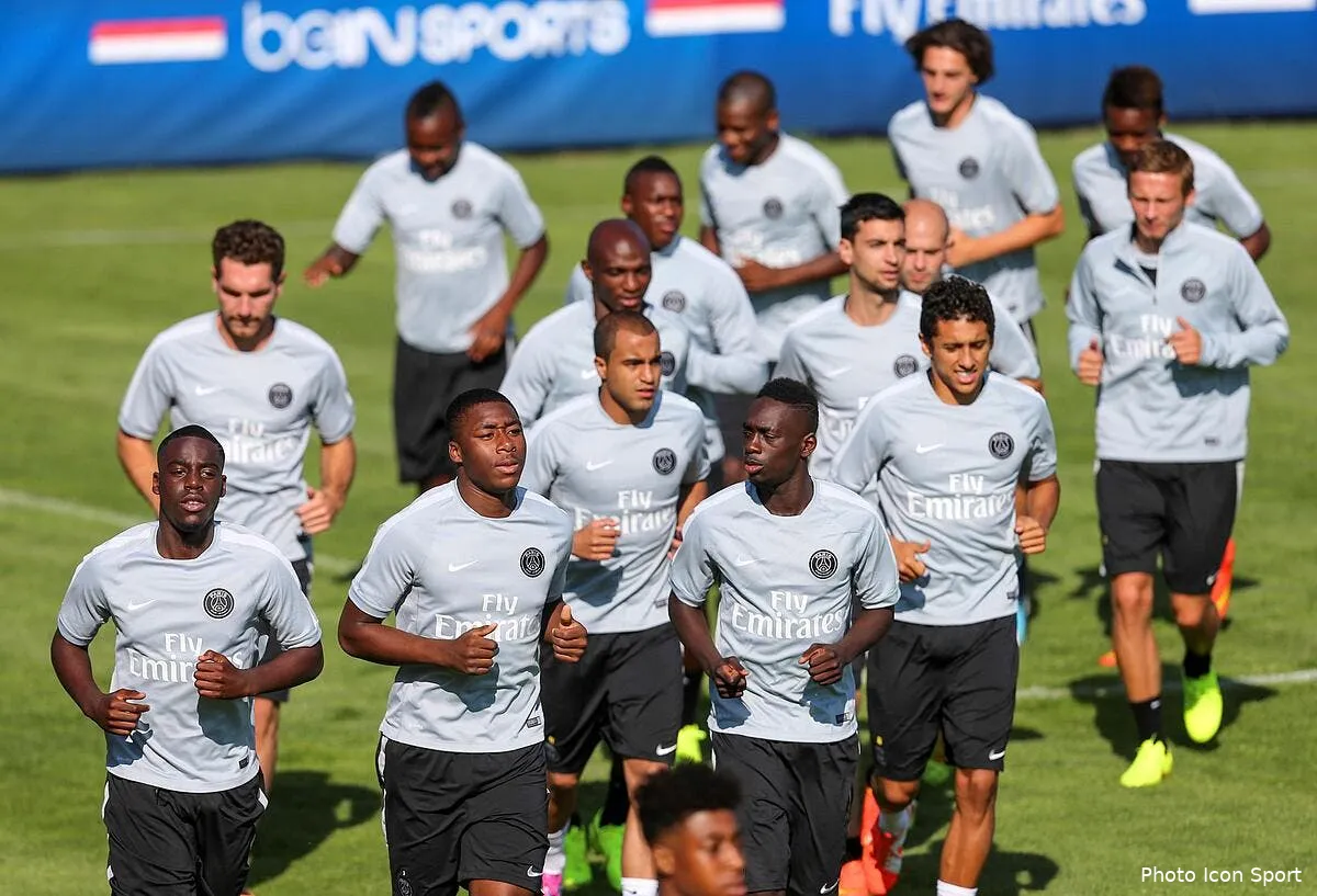 l ecusson du psg manger avec pastore le reve d un attaquant iconsport gep 030714 05 0287523