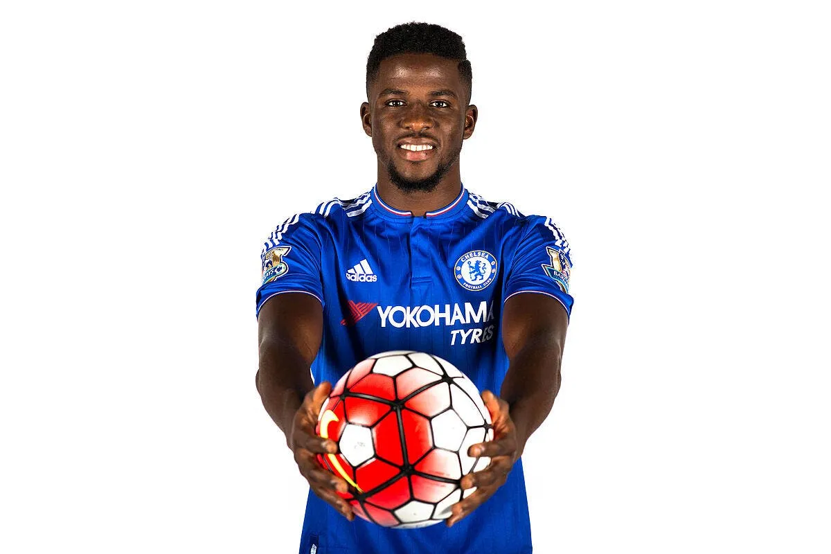 l enorme bide de chelsea avec cette recrue de l1 iconsport pai 290915 47 47125913