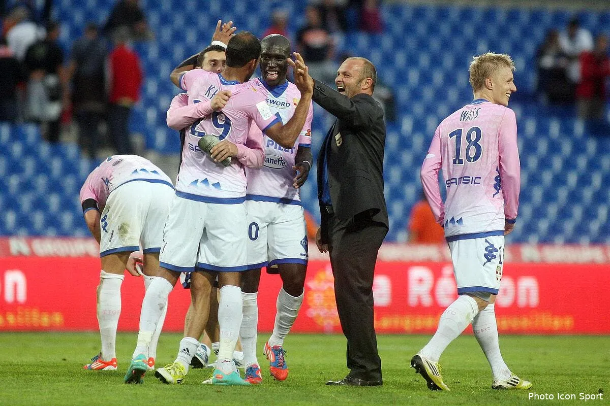 l entraineur d evian au bord des larmes demolit les pseudos supporters iconsport guy 061012 05 2043343