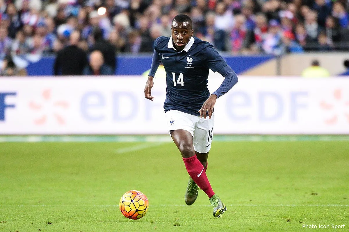 l equipe de france rend un premier hommage a cruyff matuidi 20137734