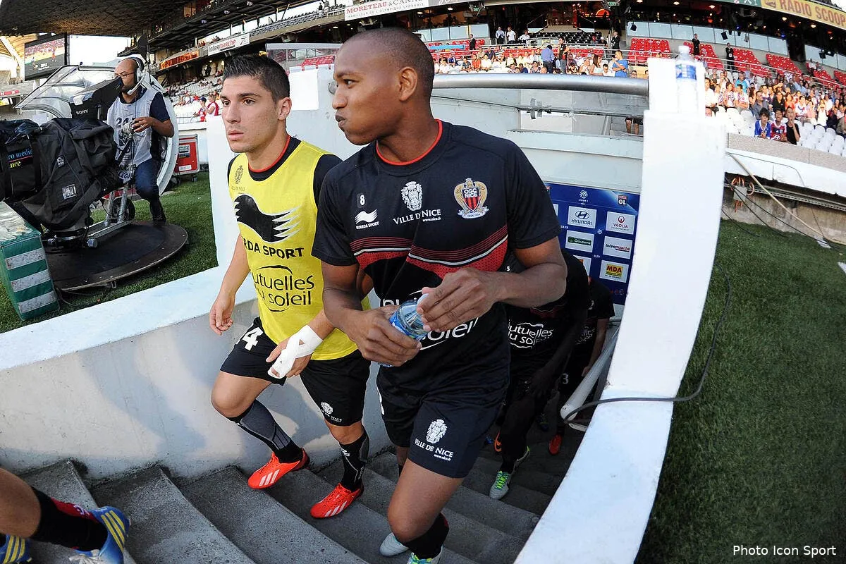 l excuse de la jeunesse a l ol ne tient pas iconsport jpt 100813 66 9367587