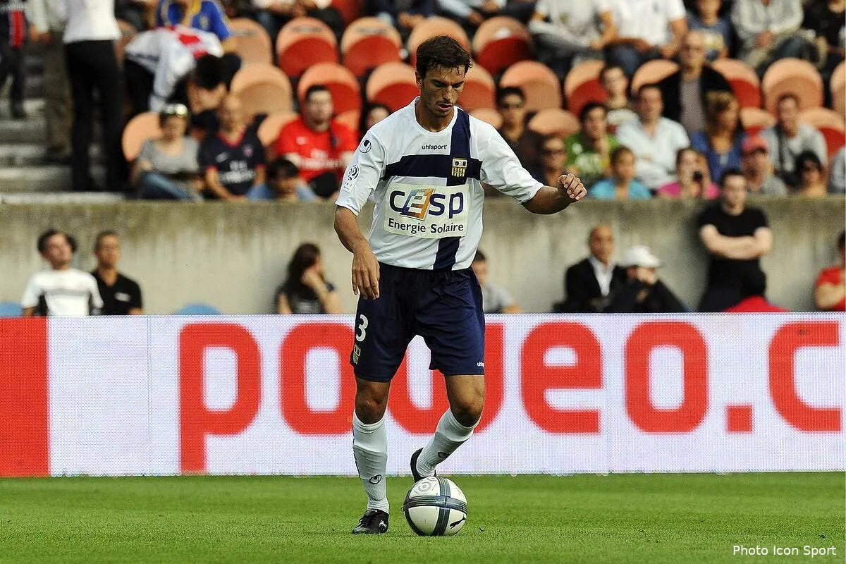 l homme qui deconseille le psg a kaka et higuain iconsport per 110910 301 2335106