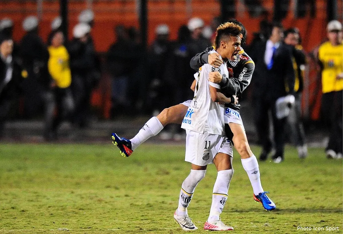 l incroyable but de neymar face a flamengo iconsport ppg 230611 09 3422512