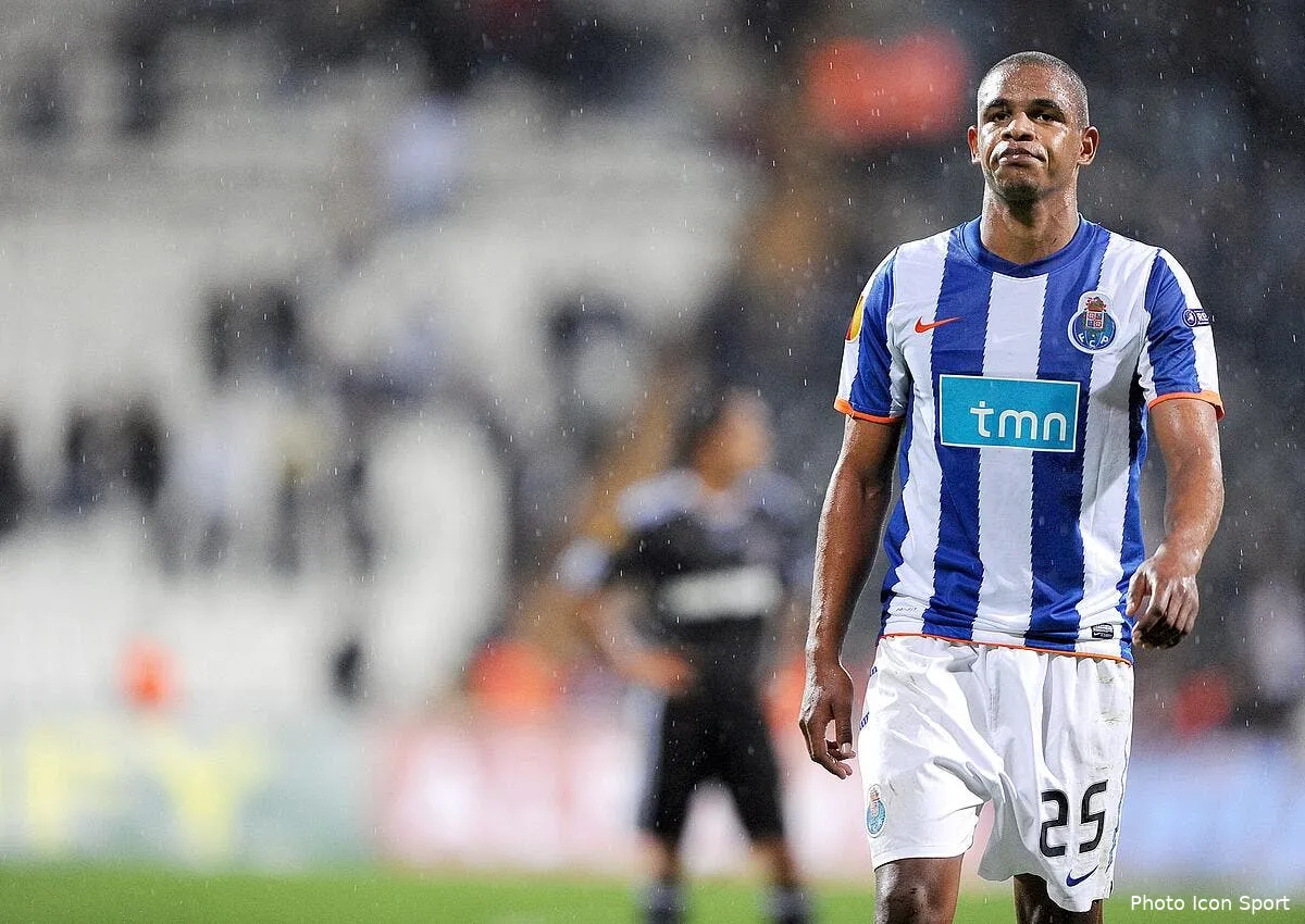 l inter abandonne fernando a l ol iconsport tur 211010 101 2020050