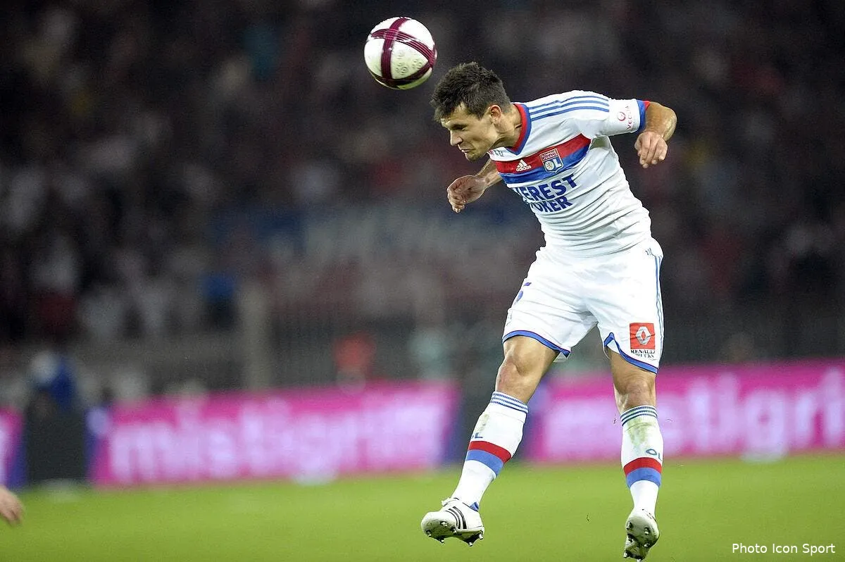 l inter pense a mettre 12 me sur lovren iconsport per 021011 201 0126380