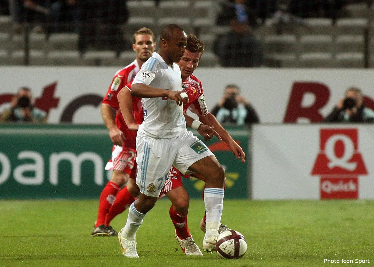 l inter surveille a ayew de pres iconsport guy 221011 56 5926330