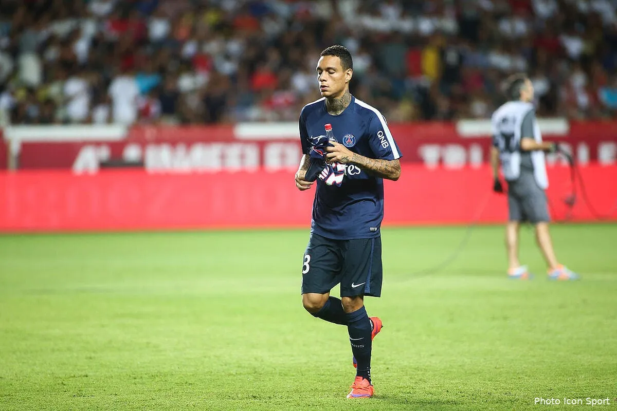 l inter veut faire ami ami avec le psg au mercato van der wiel 5123561