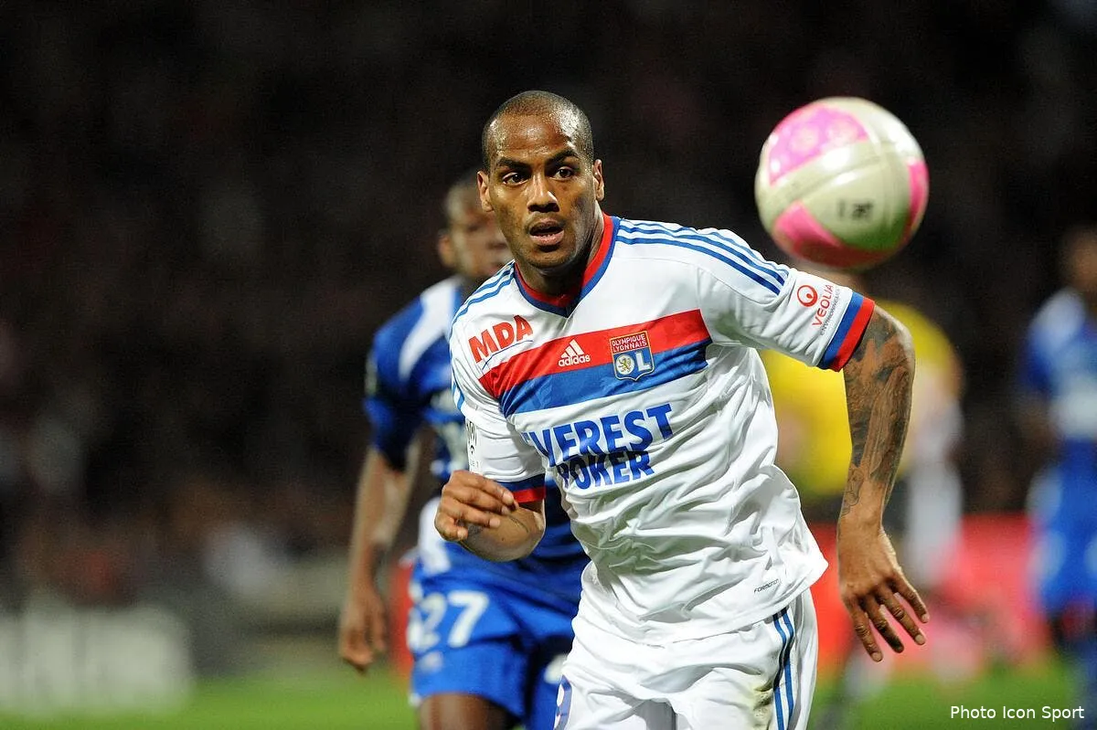 l ol a revecu l enfer de nicosie apres la defaite face a l om iconsport jpt 070412 64 5233776