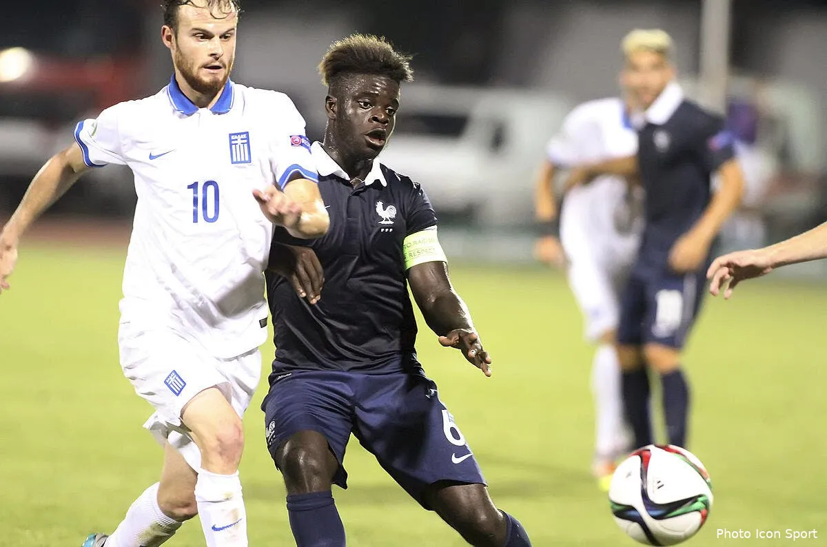 l ol a trouve un joueur en plus apres darder iconsport gre 120715 05 03119513