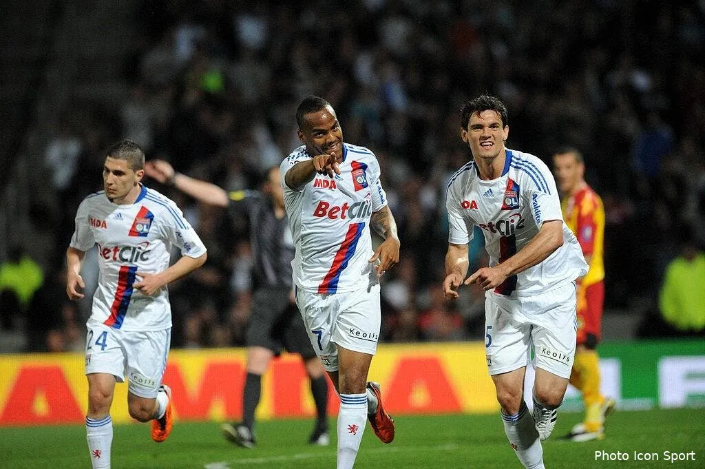 l ol bat lens et se replace sur le podium 69958 17876