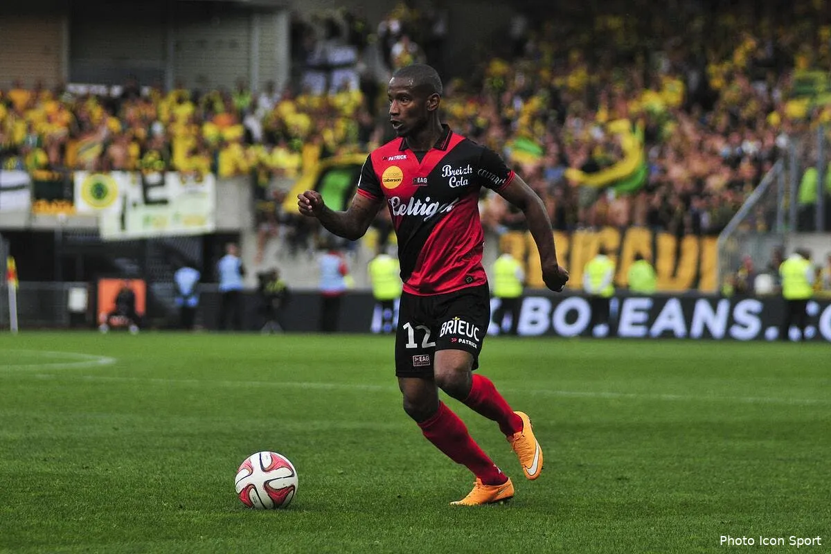 l ol colle 4me sur la table pour claudio beauvue iconsport bre 051014 09 10114259