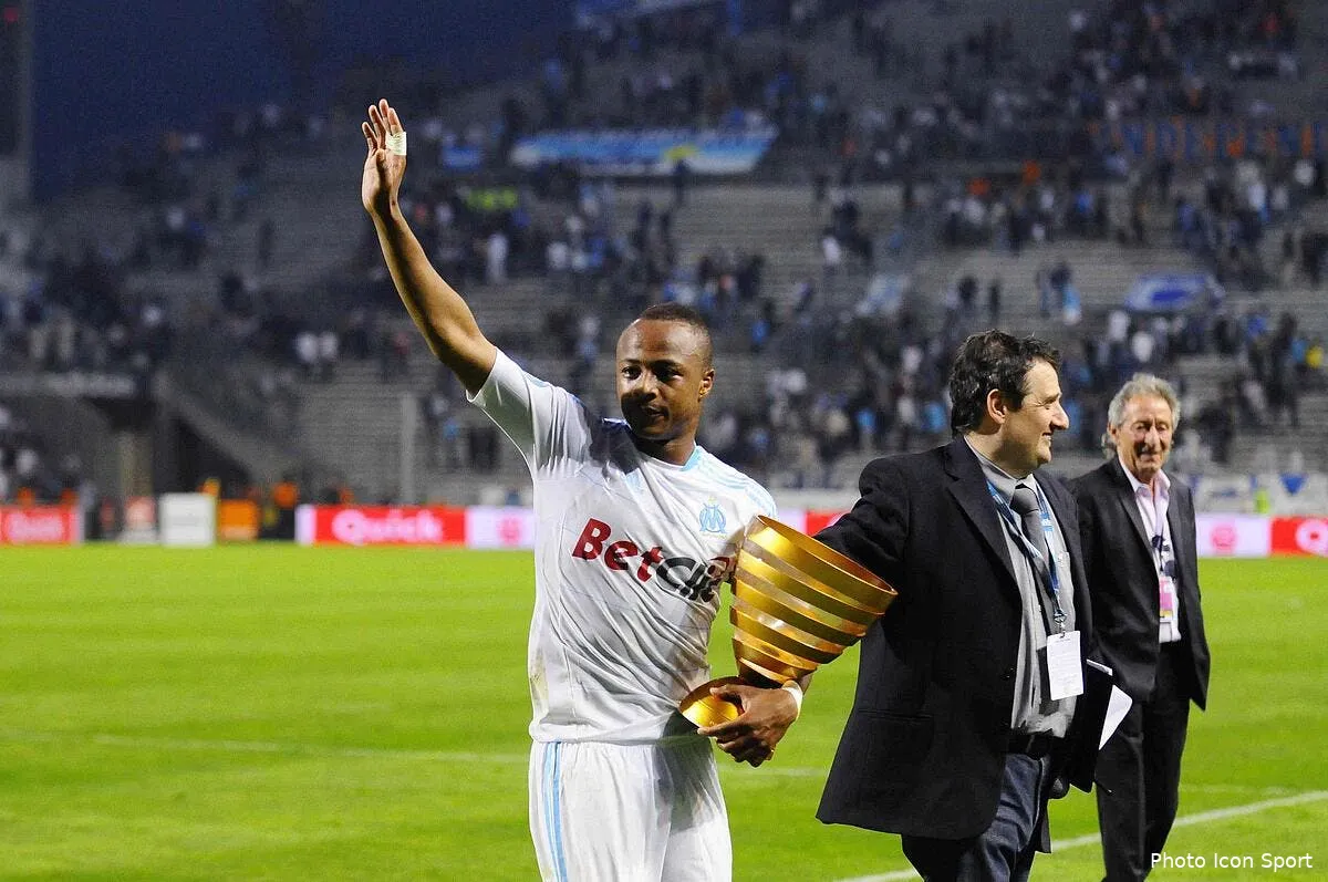 l ol craint un om qui aime les coupes iconsport noe 270411 99 0433601