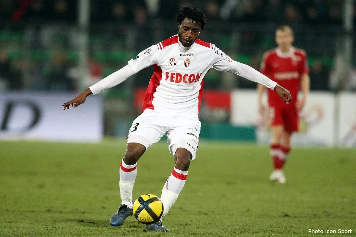 l ol defie l om sur le cas nkoulou iconsport led 050311 011 1721251