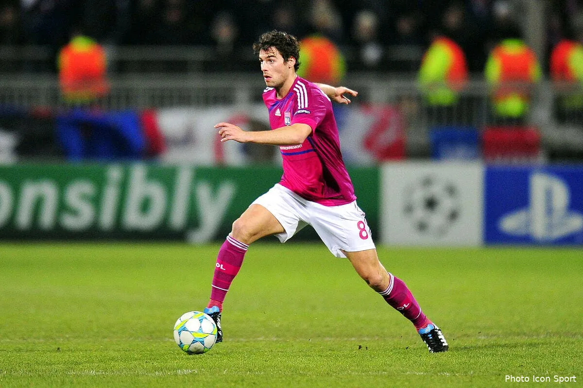 l ol demande un petit coup de pouce a gourcuff iconsport oe 140212 101 10433845