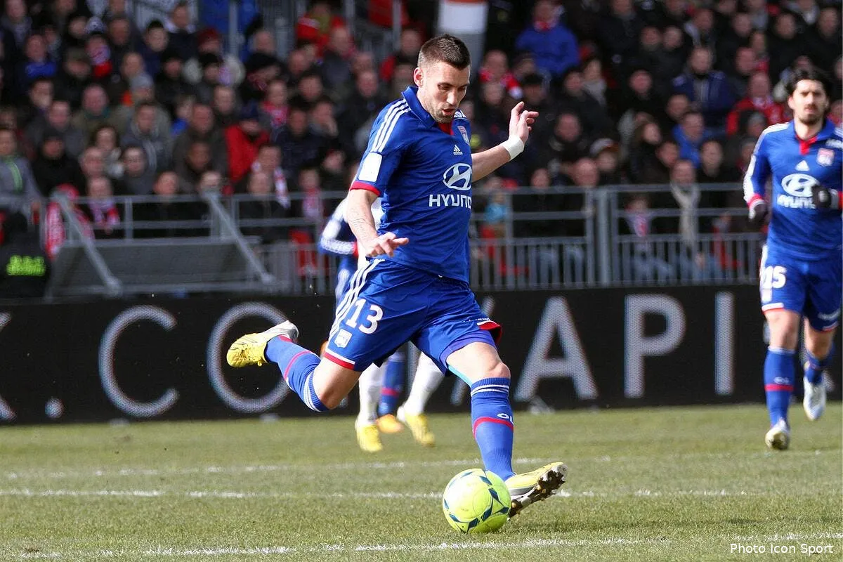 l ol discute toujours pour prolonger reveillere et grenier iconsport ker 030313 08 0952779