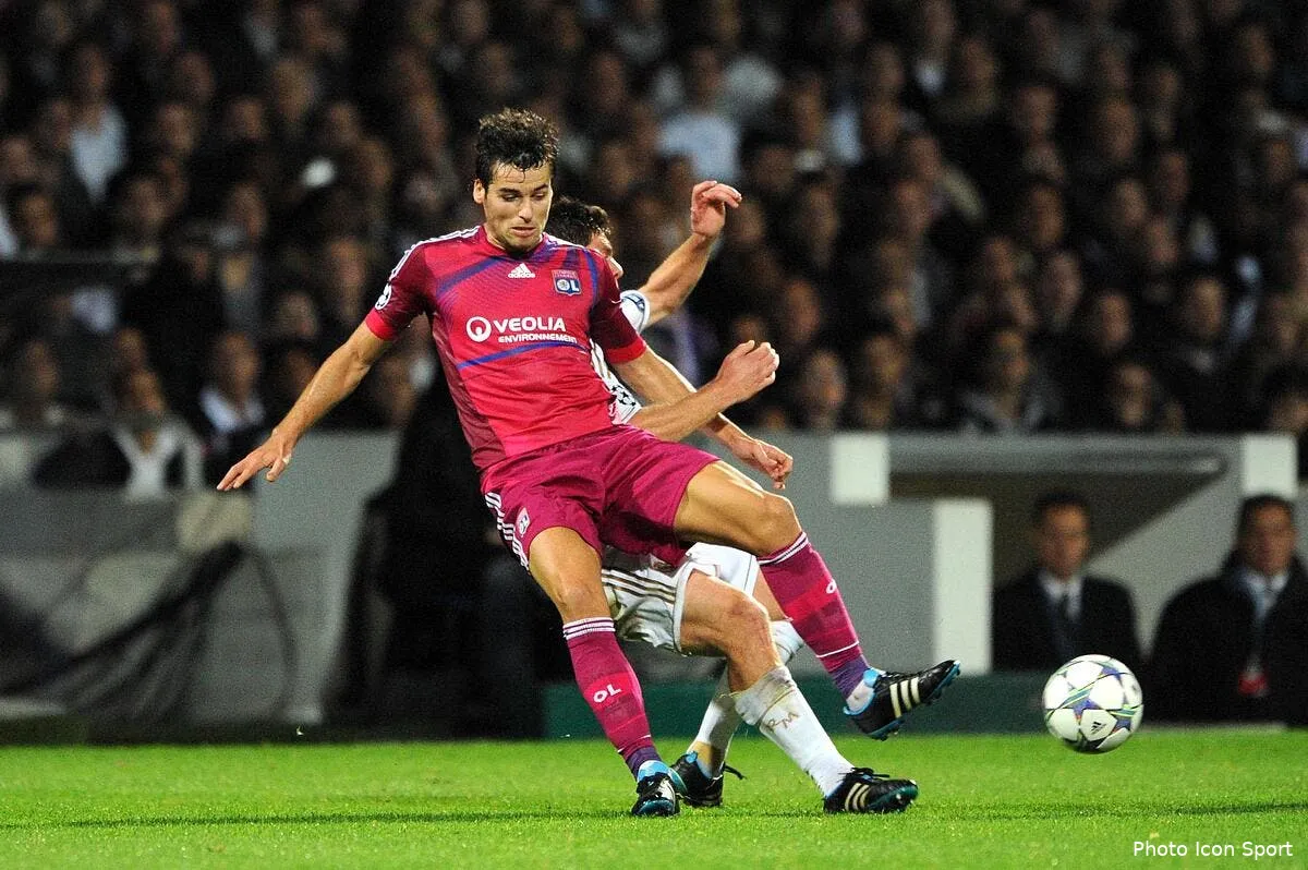 l ol doit oublier le real et gagner les deux derniers matchs iconsport jpt 021111 05 2726778