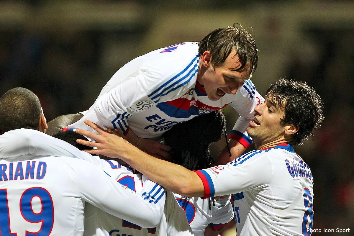 l ol en grand favori l om en outsider face a l inter iconsport tra 111211 05 2028674