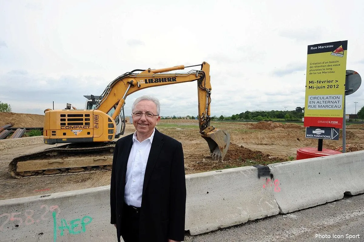l ol espere la premiere pierre du grand stade en mai iconsport jpt 020512 01 0853137