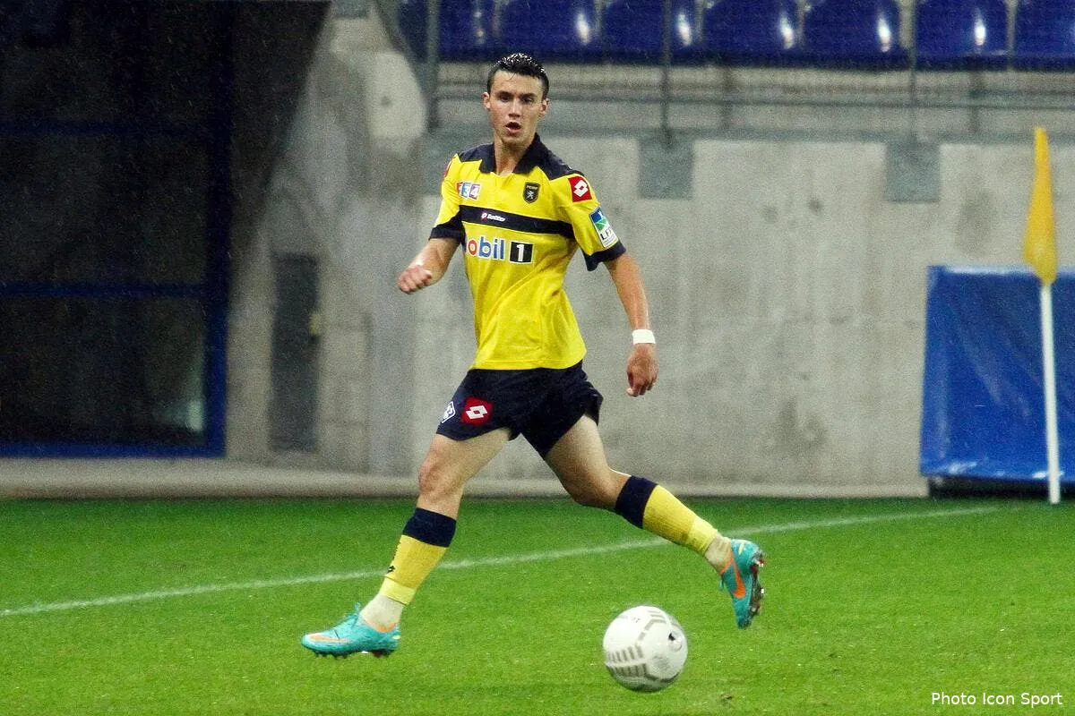 l ol exige la signature de corchia avant lundi iconsport con 260912 06 1359905