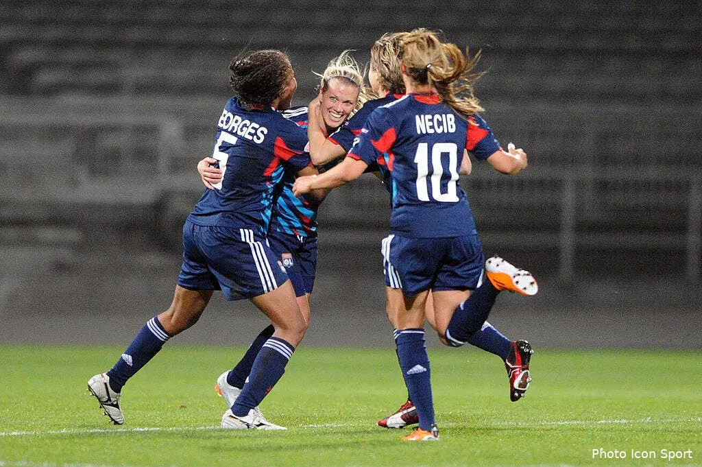 l ol feminin obtient son ticket pour la finale 70209 18105